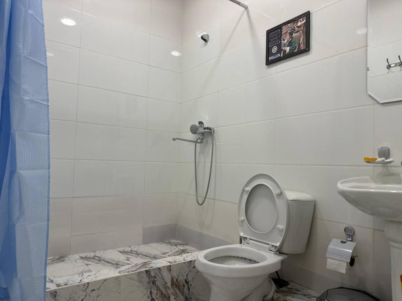 Home Alone Hotel Tashkent Exterior photo